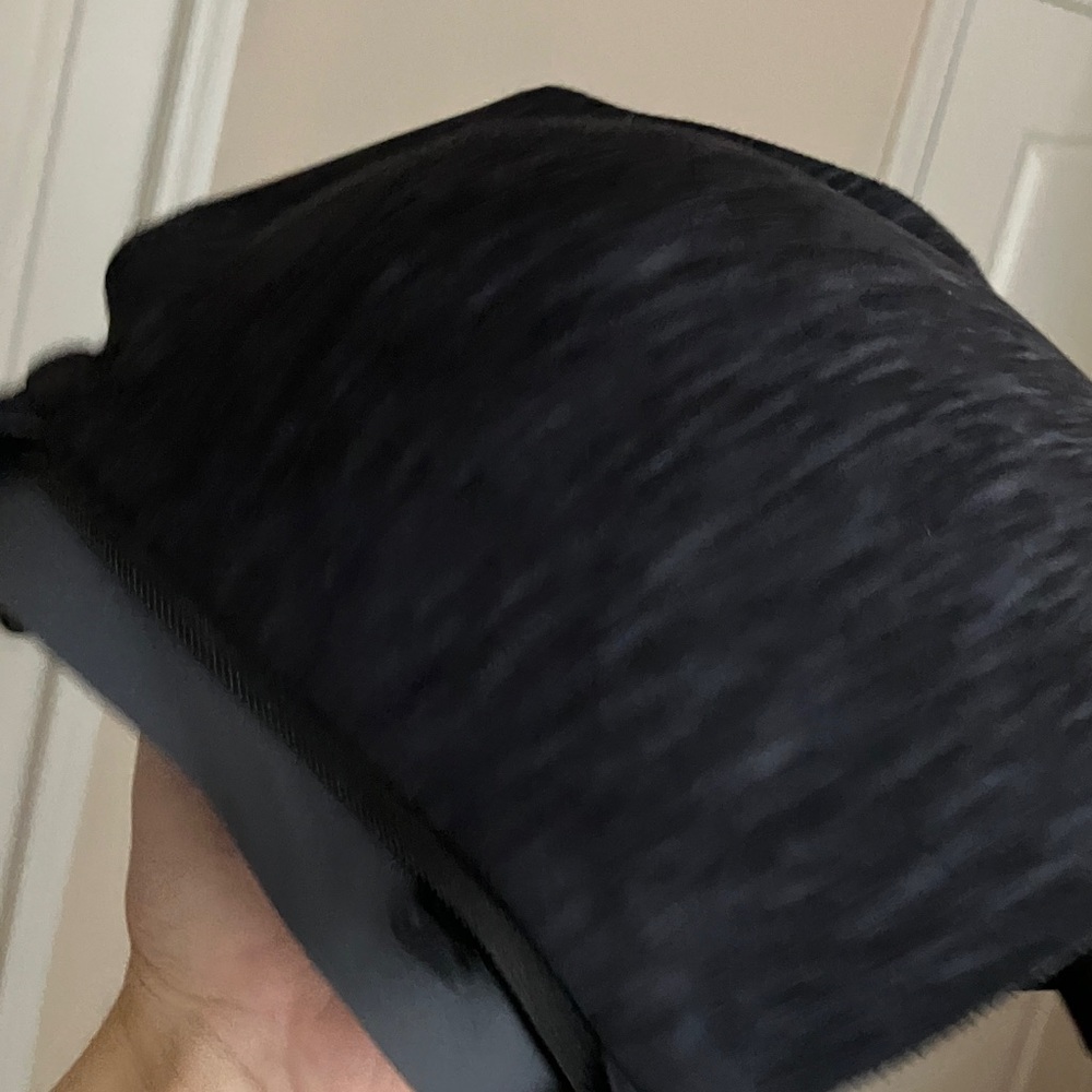 Lululemon Enlite Bra
Static Rain Dark Cast Black / Black 34DD